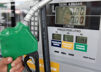 Nova lei permite cassar licença de postos que violarem bombas de combustíveis