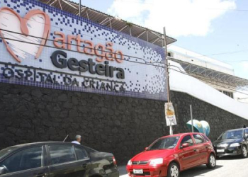 Homem invade hospital infantil e atinge mulher com 17 facadas