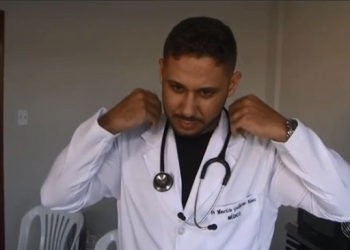 Com convite pronto, estudante de medicina é impedido de se formar após ser acusado de fraude em cotas na BA