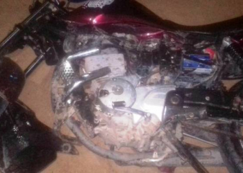 Um morto e dois feridos em colisão de moto na cidade de Quixabeira