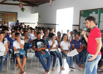 Neto Carletto apresenta o seminário “Conversa, Debate e Ação Progressista” em escola pública de Valente e de Retirolândia