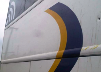 Ônibus da caravana de Lula no Paraná são atingidos por tiros