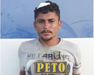 Araci – PM localiza individuo dentro casa de cachorro depois de esfaquear comerciante