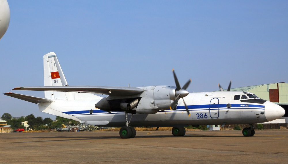 Avião russo cai na Síria e deixa mortos