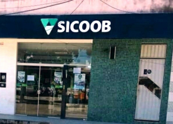 Gerente e família são feitos reféns durante assalto ao Sicoob em Várzea da Roça