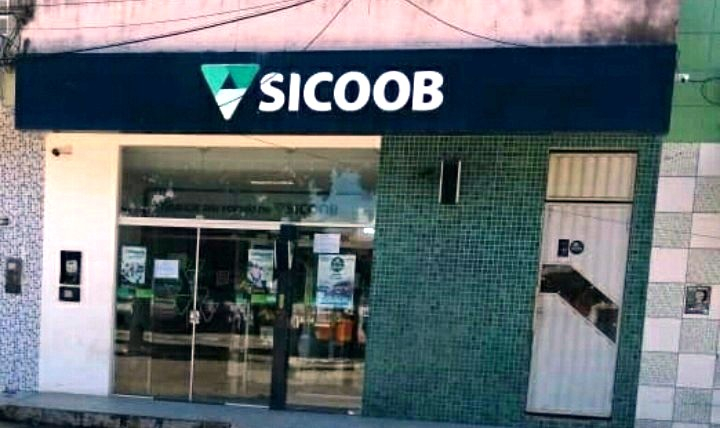 Gerente e família são feitos reféns durante assalto ao Sicoob em Várzea da Roça