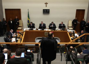 Maioria da 5ª Turma do STJ vota contra pedido de Lula para evitar prisão