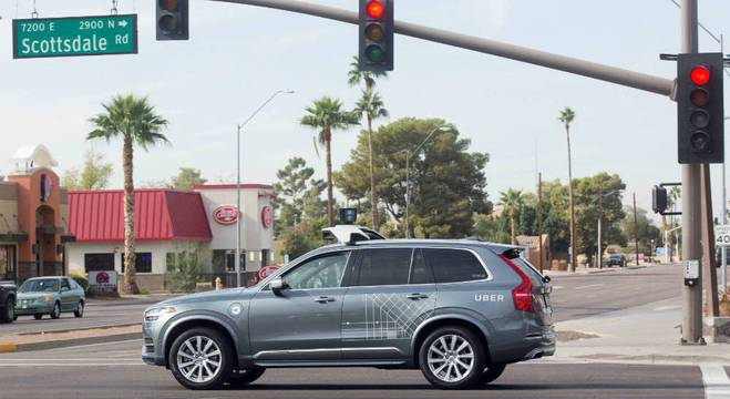 Carro autônomo da Uber atropela e mata mulher no Arizona, nos EUA