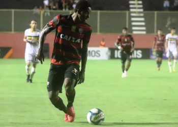 Copa do Nordeste: Vitória vence o Globo de virada e garante primeira colocação do grupo B