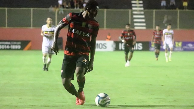 Copa do Nordeste: Vitória vence o Globo de virada e garante primeira colocação do grupo B