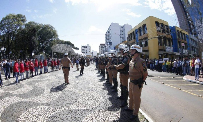 Repórter do Globo é agredido por segurança de Lula