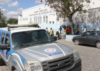 Coité – Dupla a bordo de uma motocicleta fere jovem a tiro numa barraca das Casas Populares