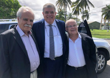 Pré-candidato do MDB João Santana recebe o ministro Carlos Marun em Salvador