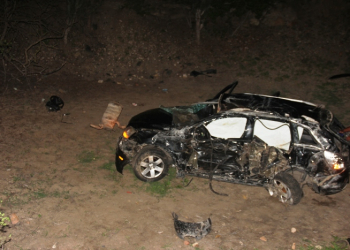 Colisão envolvendo carro e moto deixa dois mortos e seis feridos na saída Santaluz-Queimadas (Atualizada ás 03h04)