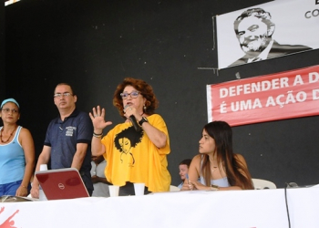 APLB-Sindicato orienta suspensão das aulas nesta sexta-feira (6) como protesto ao pedido de prisão de Lula