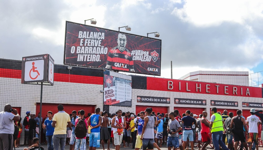 BA-VI: ingressos a venda somente para o setor de cadeiras