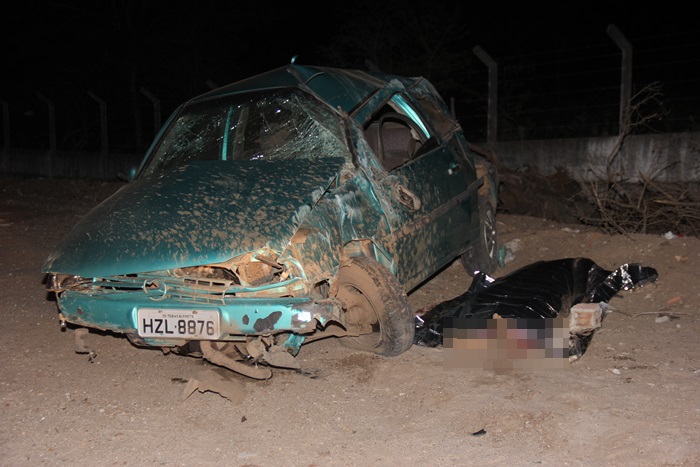 Coité – Liderança de bairro morre vítima de capotamento na BA 409; carona ficou ferido