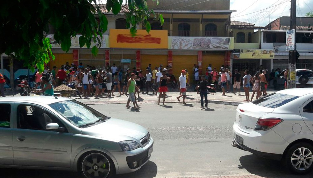 Quatro são mortos a tiros em Camaçari