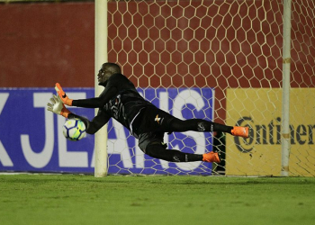 Volta por cima: Caique brilha, Vitória passa pelo Inter na disputa de pênaltis e vai as oitivas da Copa do Brasil