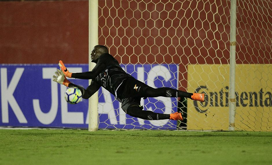 Volta por cima: Caique brilha, Vitória passa pelo Inter na disputa de pênaltis e vai as oitivas da Copa do Brasil