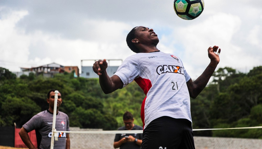 Para superar o Inter, Denílson prega Vitória ofensivo: “Vamos nos expor”