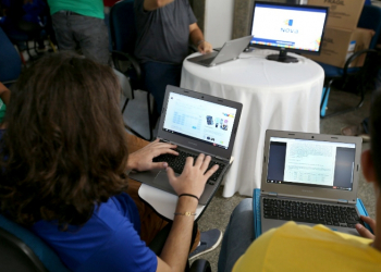 Em parceria com o Google, Governo lança projeto que levará internet de alta qualidade para colégios estaduais