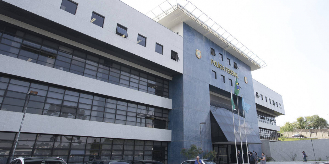 Cela destinada a Lula não tem frigobar, TV e grades