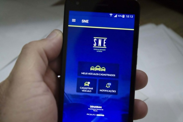 Detran adere ao Sistema de Notificação Eletrônica; multas terão desconto de 40%