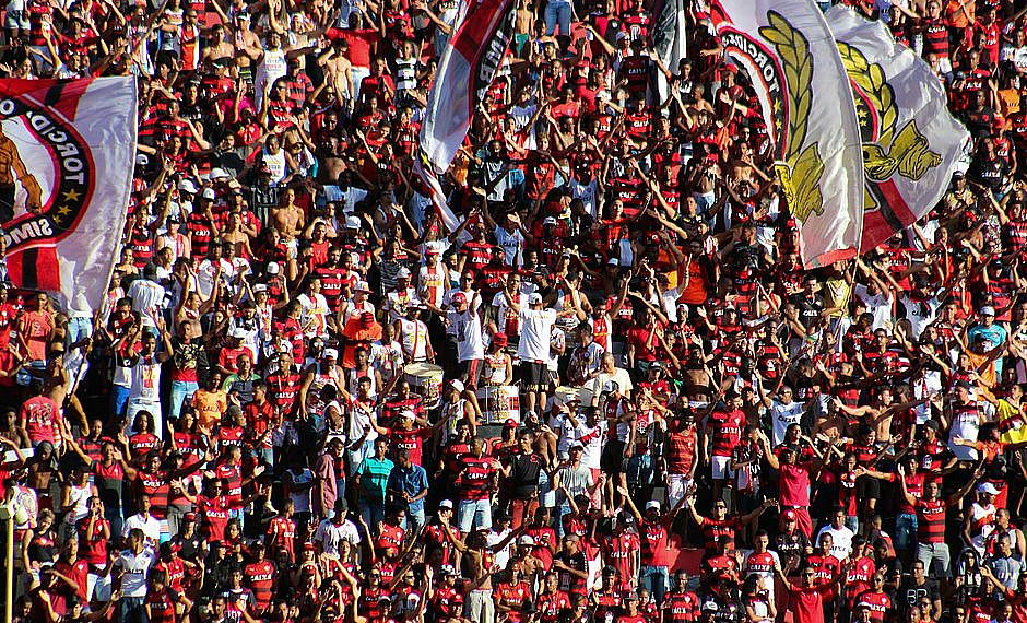 Vitória faz promoção com ingressos a R$ 10 no Ba-Vi