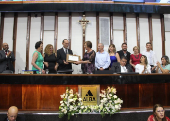 Cergio Tecchio, presidente da OCEB, é consagrado cidadão baiano