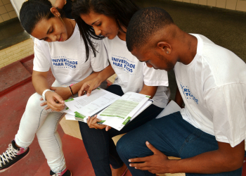 Começam nesta quarta-feira as inscrições para  o curso pré-vestibular Universidade para Todos