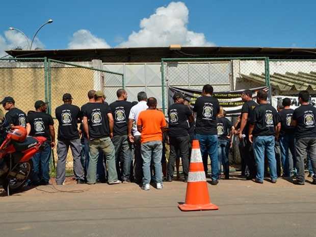 Agentes penitenciários ameaçam greve caso governo realize Reda