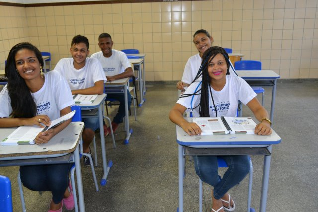 Secretaria da Educação abre 14 mil vagas para curso pré-vestibular gratuito