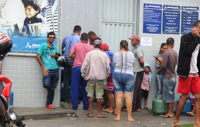 Coité – Mais dois postos e uma distribuidora de gás voltam a atender os consumidores