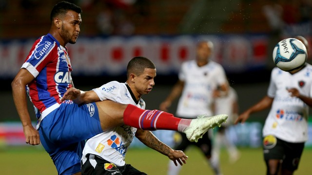 Bahia volta a empatar de 0 a 0 em casa, mas garante vaga nas semifinais da Copa do Nordeste
