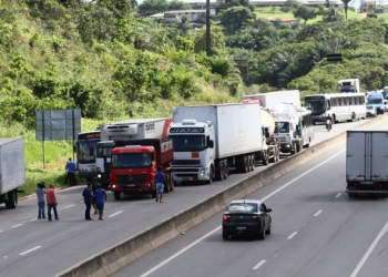 Cerca de 6 mil contêineres deixaram de ser movimentados na Bahia