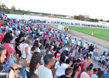 São Domingos: Estádio Pinheirão depois de reformado e recebido grama passa a ser um dos melhores da região