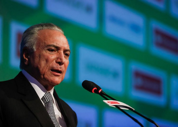 Governo estuda redução de preços de combustíveis e energia, diz Temer