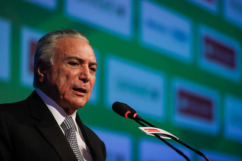 Governo estuda redução de preços de combustíveis e energia, diz Temer