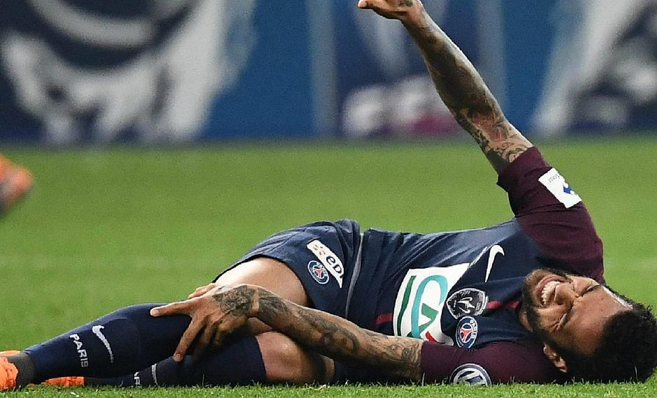 Daniel Alves está fora da Copa do Mundo