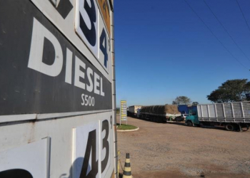 Postos de pelo menos 15 Estados vão vender gasolina com desconto de até 40%