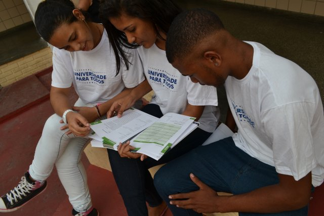 Começam nesta quarta-feira as inscrições para o curso pré-vestibular Universidade para Todos