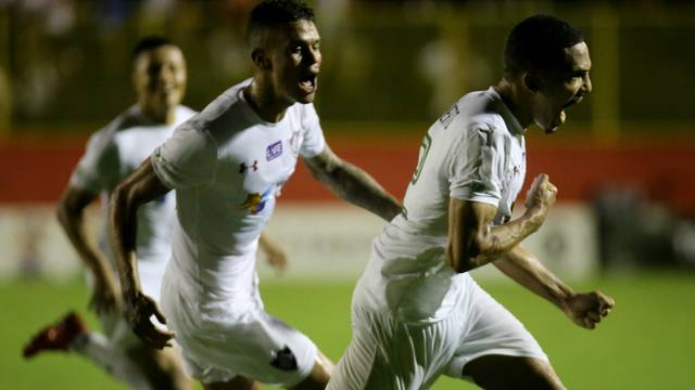 Brasileirão: Vitória perde de virada para o Fluminense e fica na vice lanterna