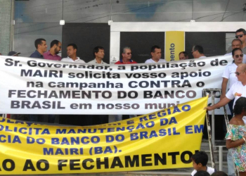 População de Mairi protesta contra o fechamento da Agência do Banco do Brasil
