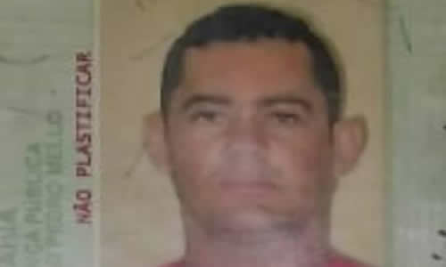 Homem morre em colisão envolvendo moto e carreta na BR 324