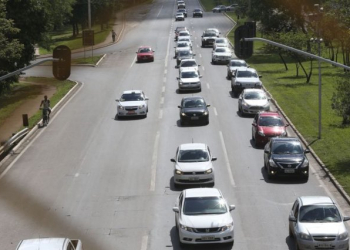 Placas de veículos terão até dezembro padrão dos países do Mercosul