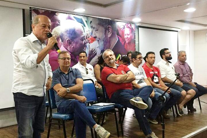 Joseildo Ramos lança pré-candidatura a deputado federal durante ato pró-Lula em Salvador