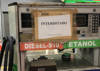 Protesto de caminhoneiros afeta fornecimento e gasolina chega a ser vendida a R$ 8,99 no Recife