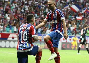 Régis entra no segundo tempo, da nova cara ao Bahia que vence o Vasco por 3 a 0