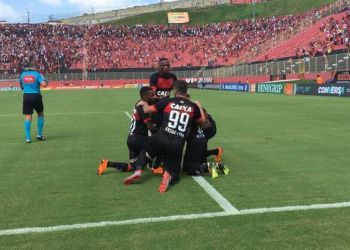 Brasileirão: no clássico nordestino, Vitória vence o Ceará e deixa o Z4